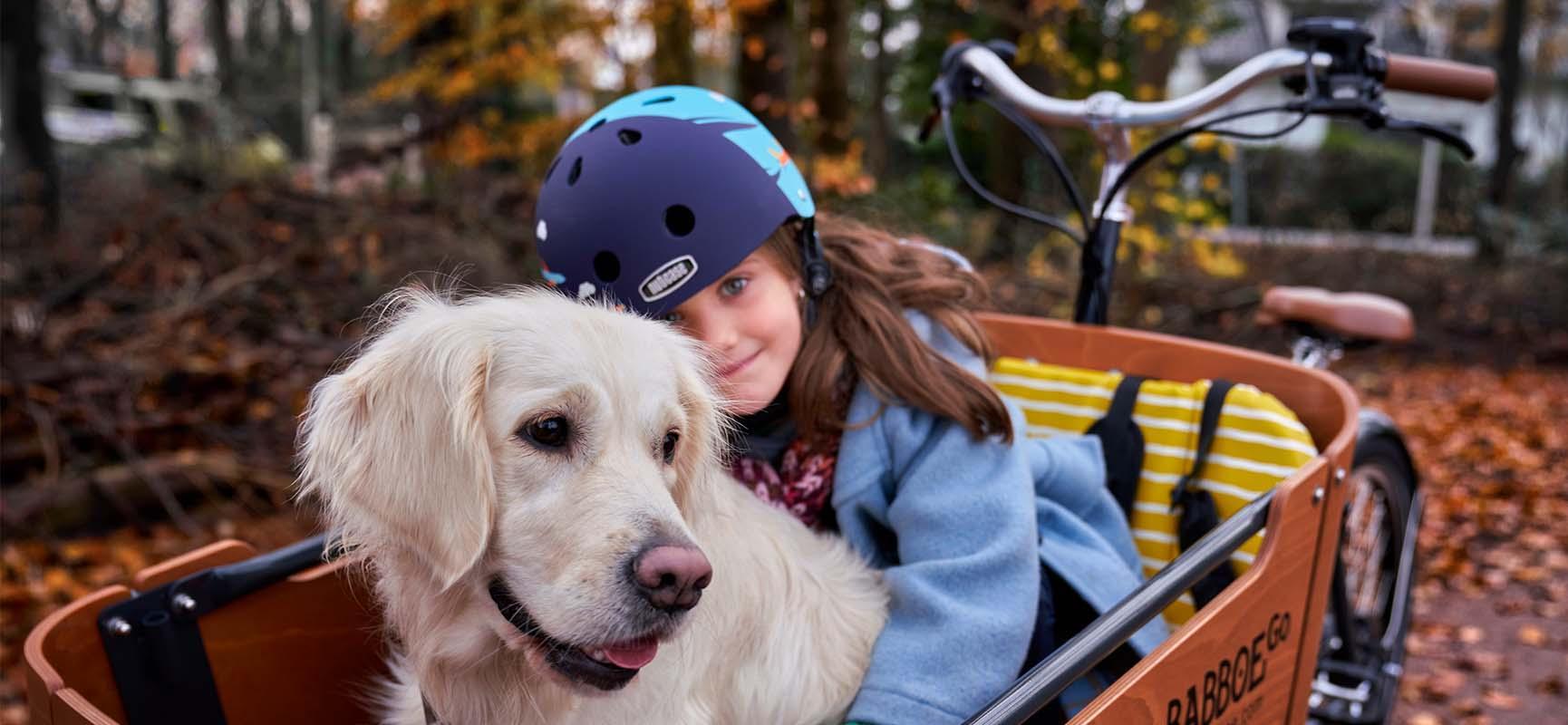 Ein fahrradhelm für kinder - worauf man achten muss